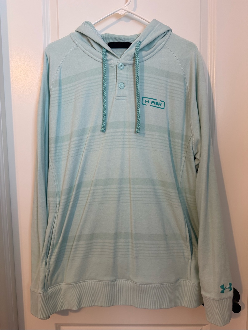 Under Armour Men’s Mint Green Hooded Long-Sleeve Shirt